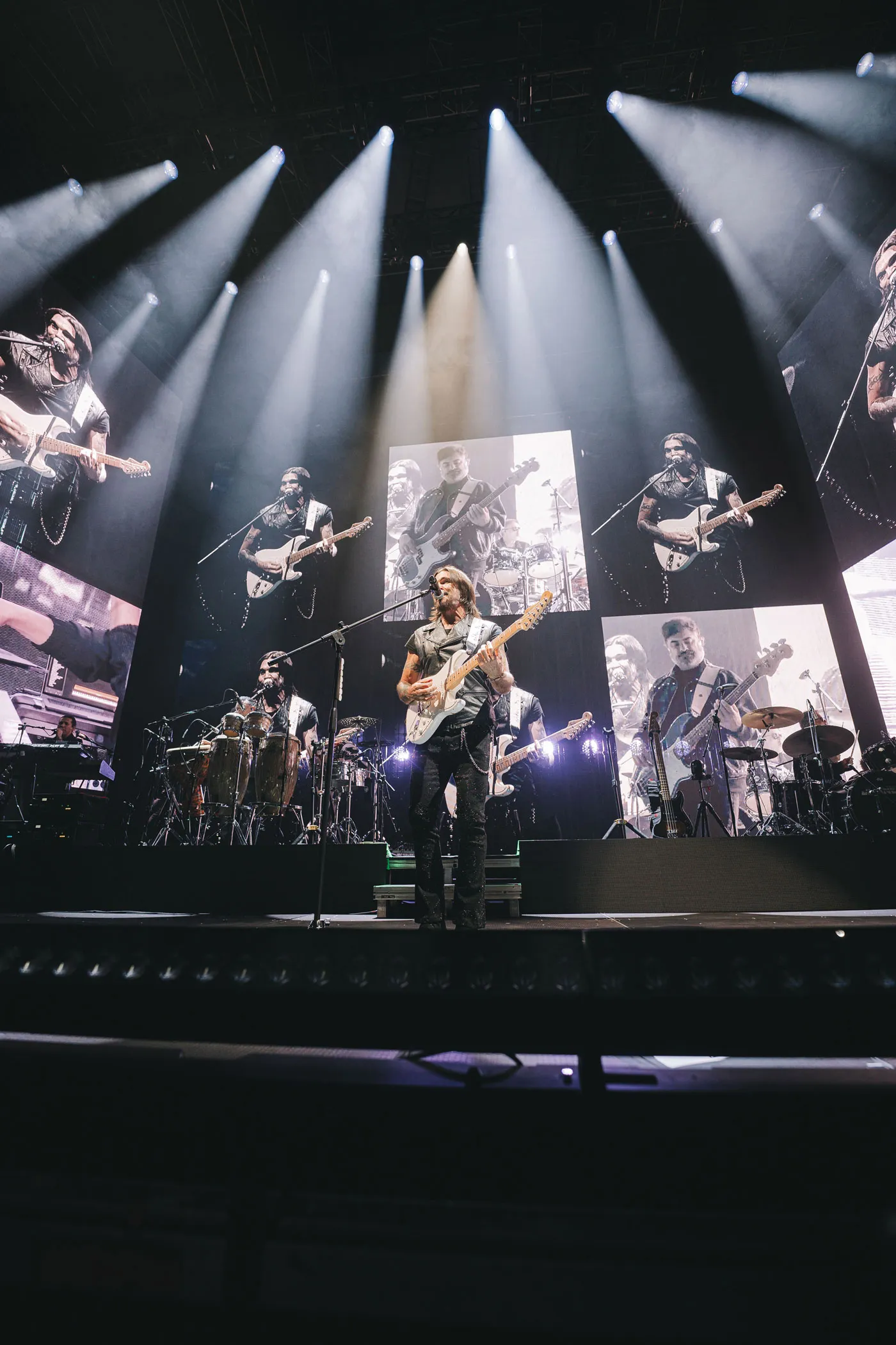 Juanes. JuanEsteban Tour