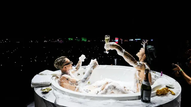 Ca7riel y Paco Amoroso. Baño Maria en Lollapalooza