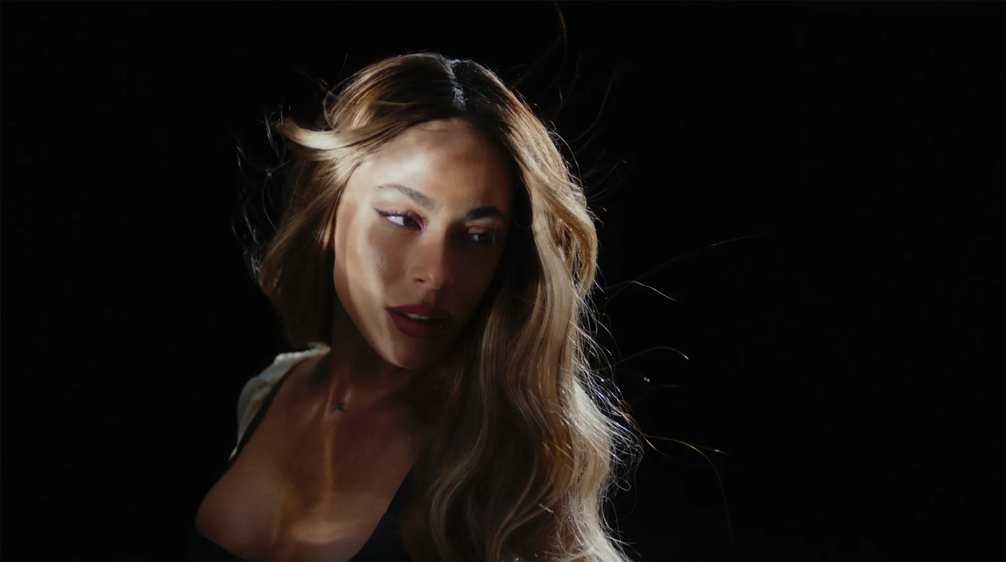 Tini. Futttura Visuals