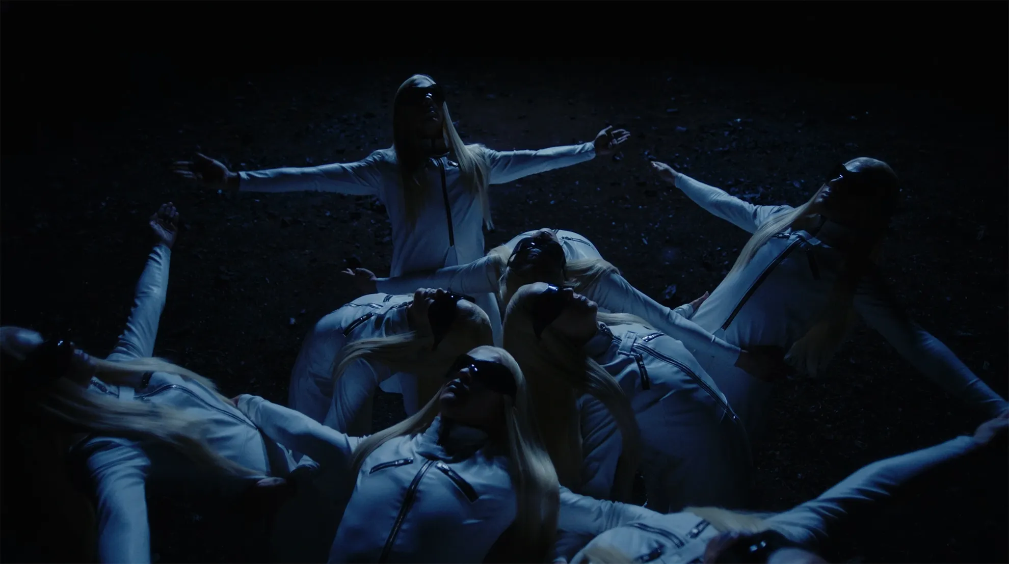 Tini. Futttura Visuals
